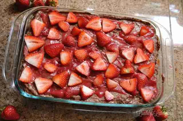 chocolate strawberry earthquake cake - finished product.