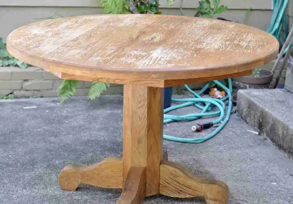 wood table before refinishing.