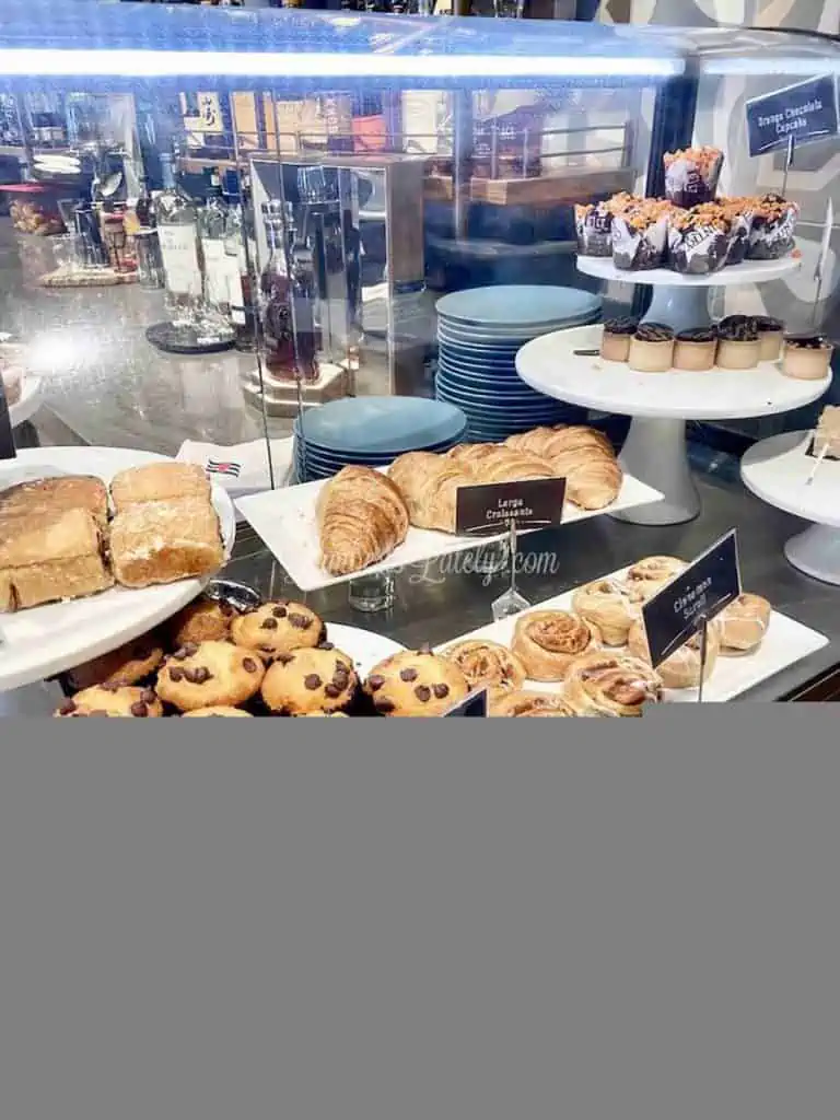 pastries in Cove Cafe coffee shop on the Disney Wonder.