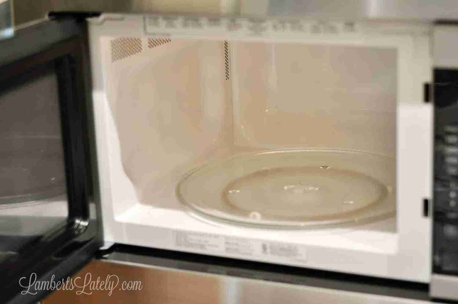 This posts shows how to clean a microwave the easy way - simply use vinegar and water! 