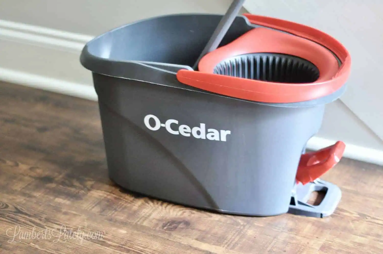 o-cedar mop bucket on lvp floor.