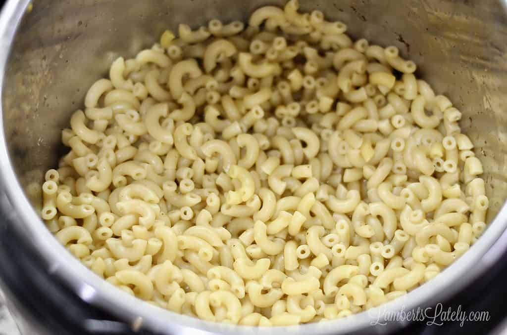 cooked macaroni noodles in an instant pot.