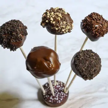five brownie cake pops.