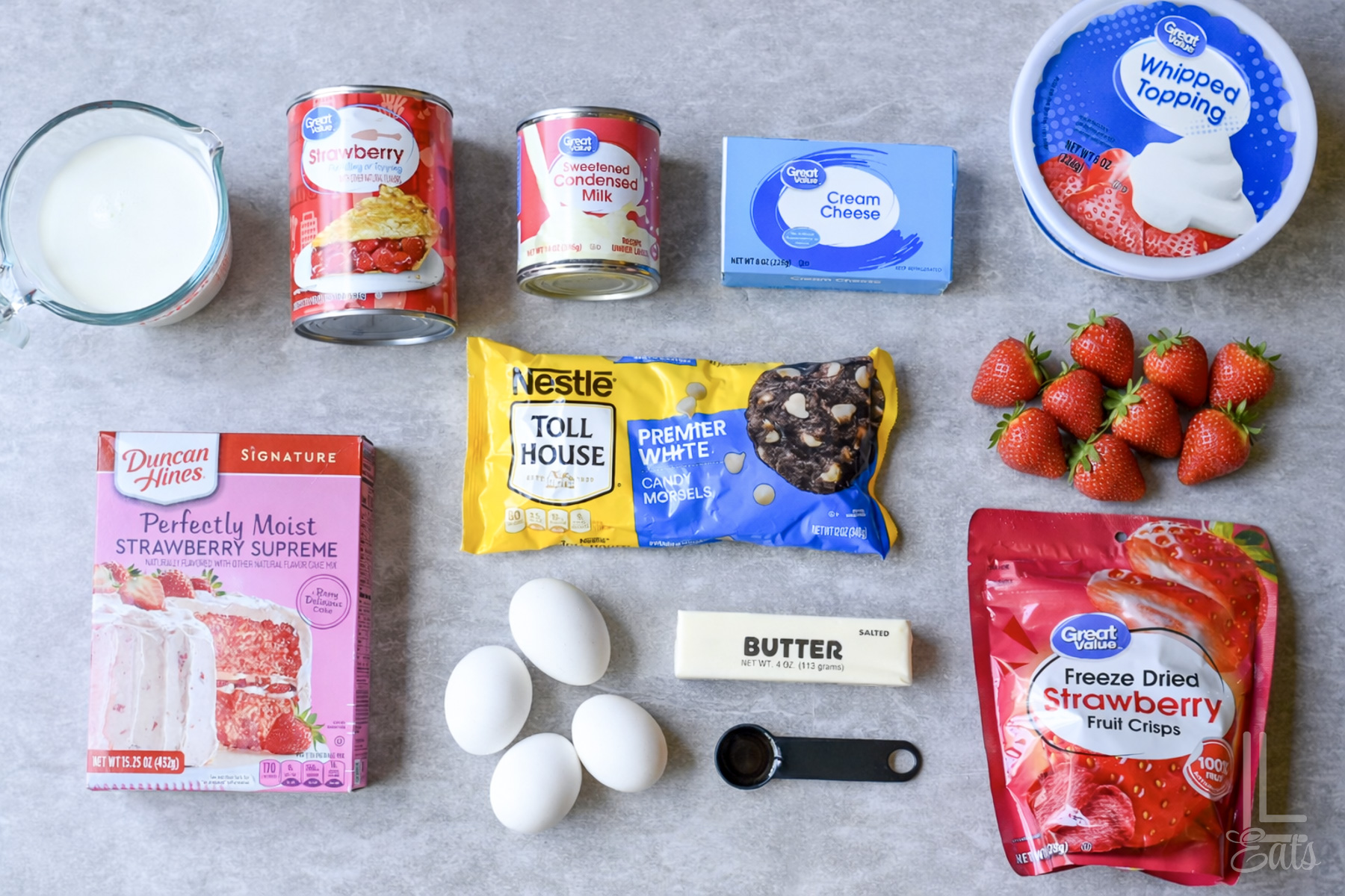 ingredients for strawberry earthquake cake.