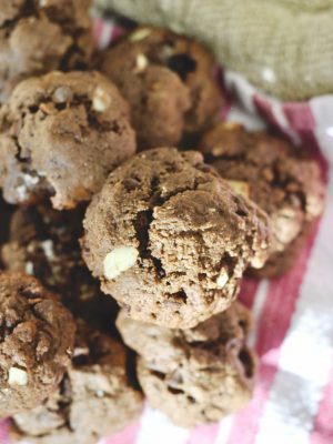 Rocky Road Ice Cream Cookies use a melted ice cream base to give this dessert a creamy, delicious flavor! Has a fudge-like, brownie inside with a crispy outside.